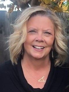 Erin McCue headshot